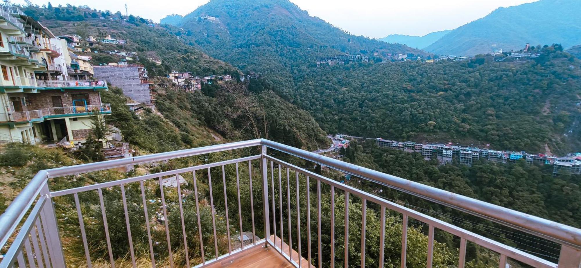 Queens Hill By Edge Mussoorie Kültér fotó