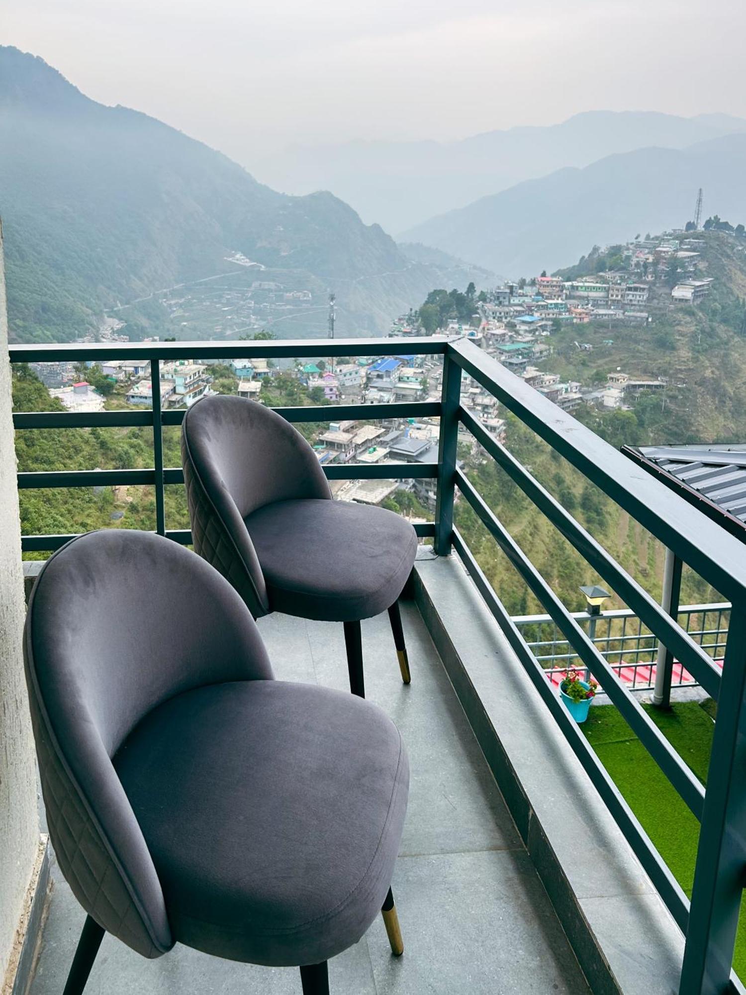 Queens Hill By Edge Mussoorie Kültér fotó