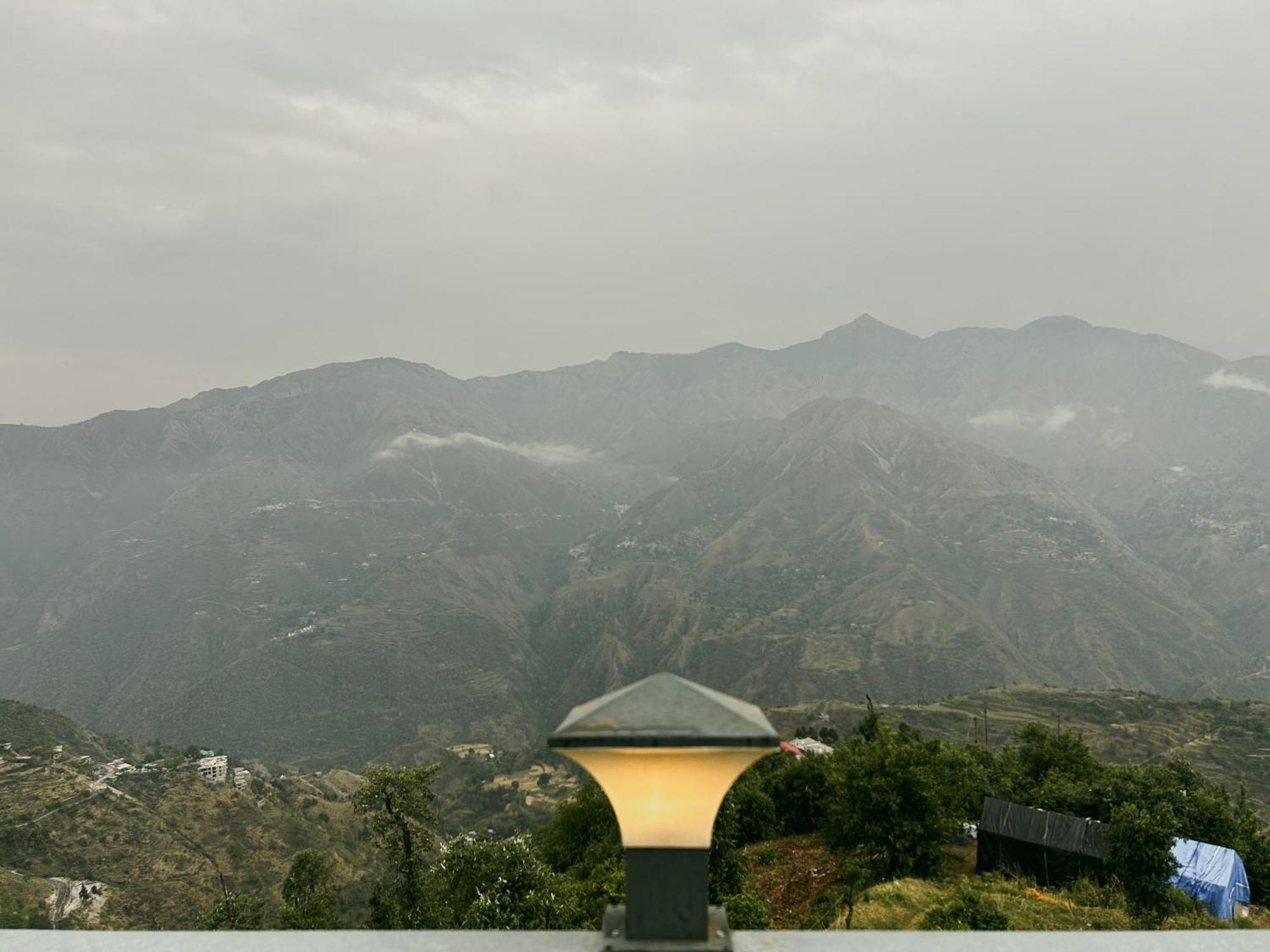 Queens Hill By Edge Mussoorie Kültér fotó